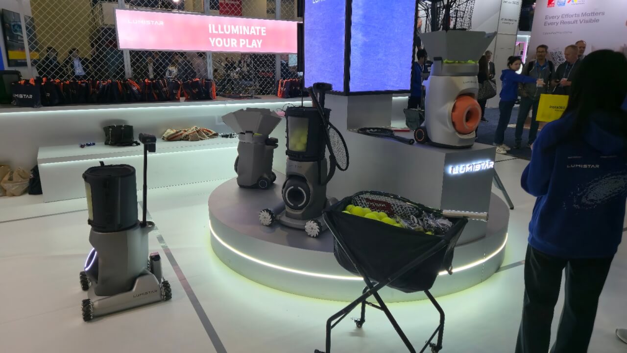 LUMISTARのテニスパートナーロボット「TERO PRO」