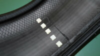 住友ゴムと関西大学、タイヤ内発電技術を利用した摩耗推定技術を開発