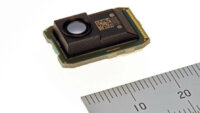 三菱電機、200度まで測定可能な80×60画素赤外線センサー「MelDIR」のサンプルを提供開始