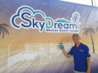 「ググらせないスマート・プレートｘStripeによる電子決済ｘPOS連携」の共創に見る、新しい注文方法　－セカンドファクトリー 海の家レポート