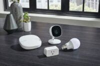 Samsung Smart Thingが「カメラ」「プラグ」「電球」３つのスマートホーム新商品を発表