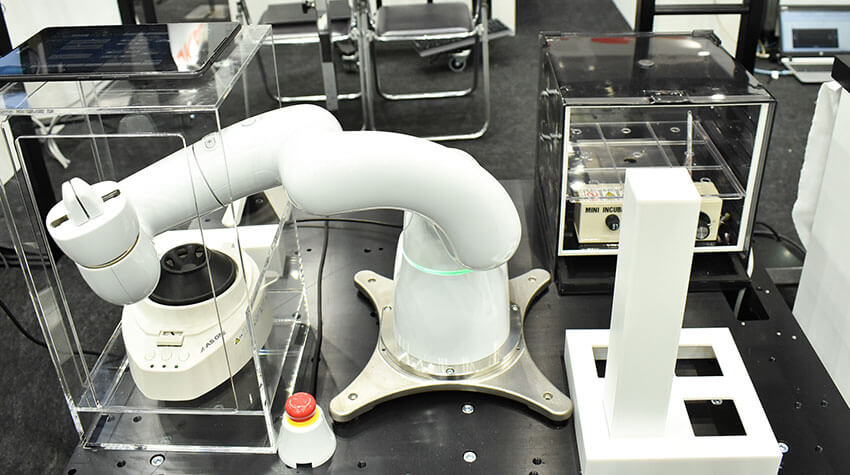 デンソーウェーブが注力する、ロボット利用の「簡単化」　―2019国際ロボット展レポート3