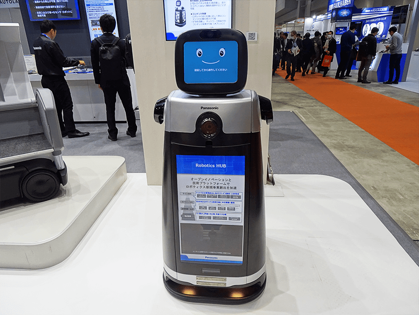 パナソニック、サイネージ搭載型自律搬送ロボット「HOSPI Signage」