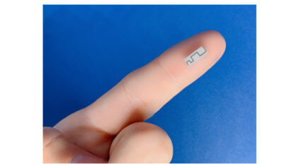 東芝、SASP技術により衣服のボタンにも内蔵できる小型Bluetooth low energyモジュールを開発
