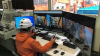 ARAVと東亜建設工業、油圧ショベルの遠隔操作・自動運転システムを活用した砂撒船の海上作業に関する試験を実施