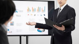 生成AI でプレゼン資料はどこまで作れるか？　「考える・作る・直す」に活用する具体的ステップを紹介