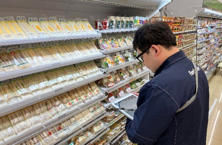 ファミリーマート、最適な発注数を自動で推奨するAI発注システムを導入し業務を効率化