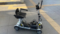 芝浦工大とNEC、複数の自動運転シニアカーを遠隔監視・制御する実証実験をさいたま新都心で実施