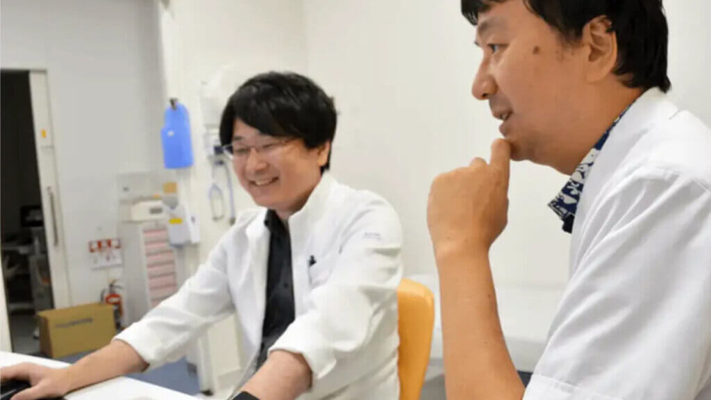 琉球大学病院が生成AIの導入で臨床研究業務を2.33倍に効率化、緊急時の記録作成も2時間から5分へ短縮