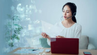 KDDI、録音データをテキスト化する「KDDI Voice Viewer」に生成AIオプションを追加