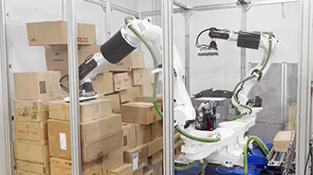 川崎重工とDexterity、トラックへの自動荷積みを行うAIバンニングロボット「Mech」を共同開発