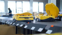 YEデジタルの倉庫自動化システムが、+Automationのロボットソーターと「+Hub」を介し連携