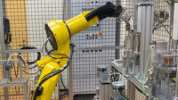 金沢大学と津田駒工業ら、植物プラスチック全自動合成ロボットシステムを開発