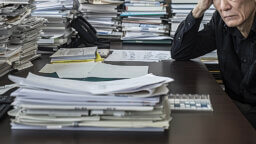 営業日報のチェックを生成AIで効率化するには？Difyを活用したワークフロー自動化の検証も紹介